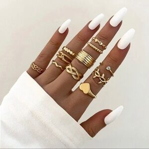 3/$30 💛 Dainty Ring Set